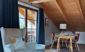 Das Bergquartier - Ferienwohnung Muehlberg